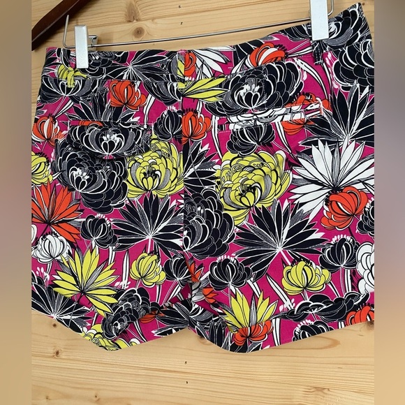BANANA REPUBLIC Women’s Size 2 Vibrant Floral Tropical Summer Shorts Pockets - Picture 6 of 13